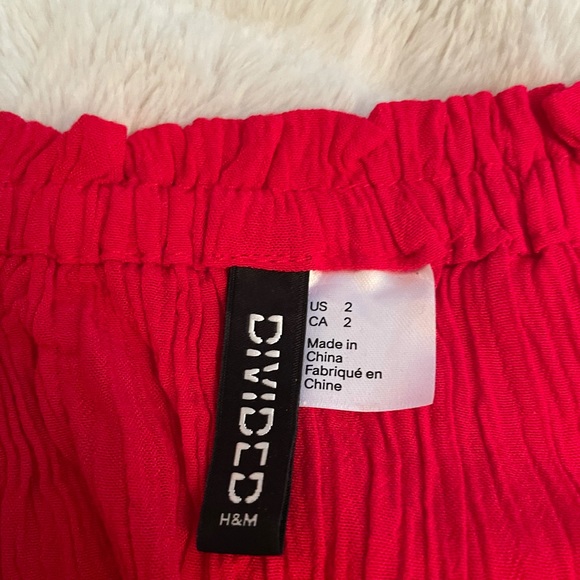 H&M Red Top - Picture 4 of 4